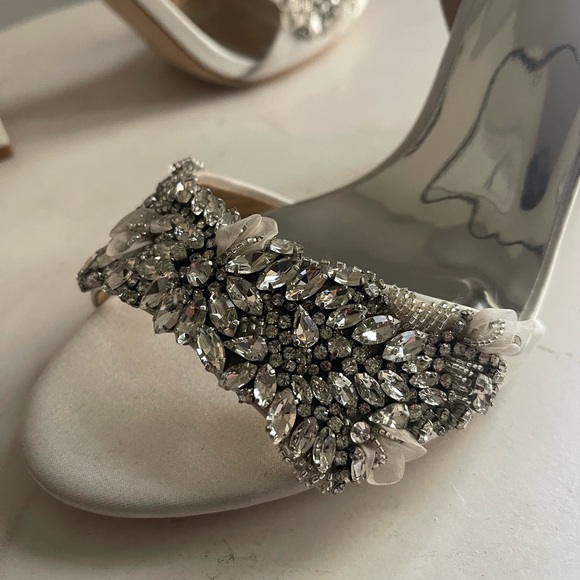 Badgley Mischka Libby heels in White - Picture 5 of 8